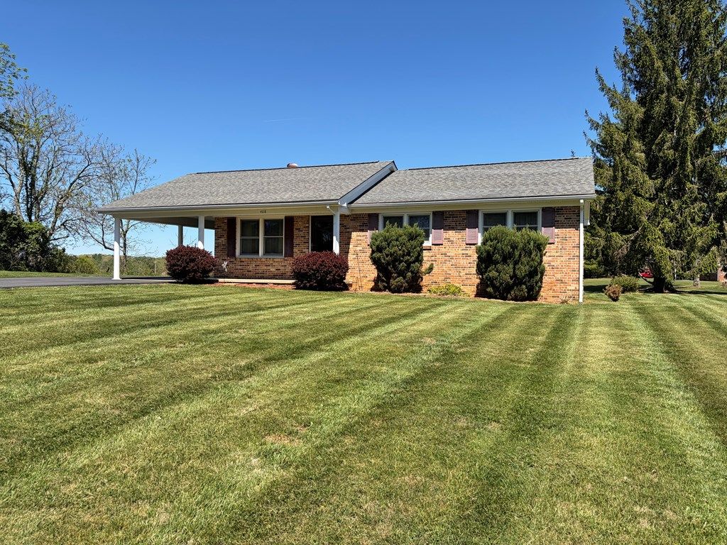Photo of 408 Timberline Drive, Galax, VA 24333 (MLS # 109723)