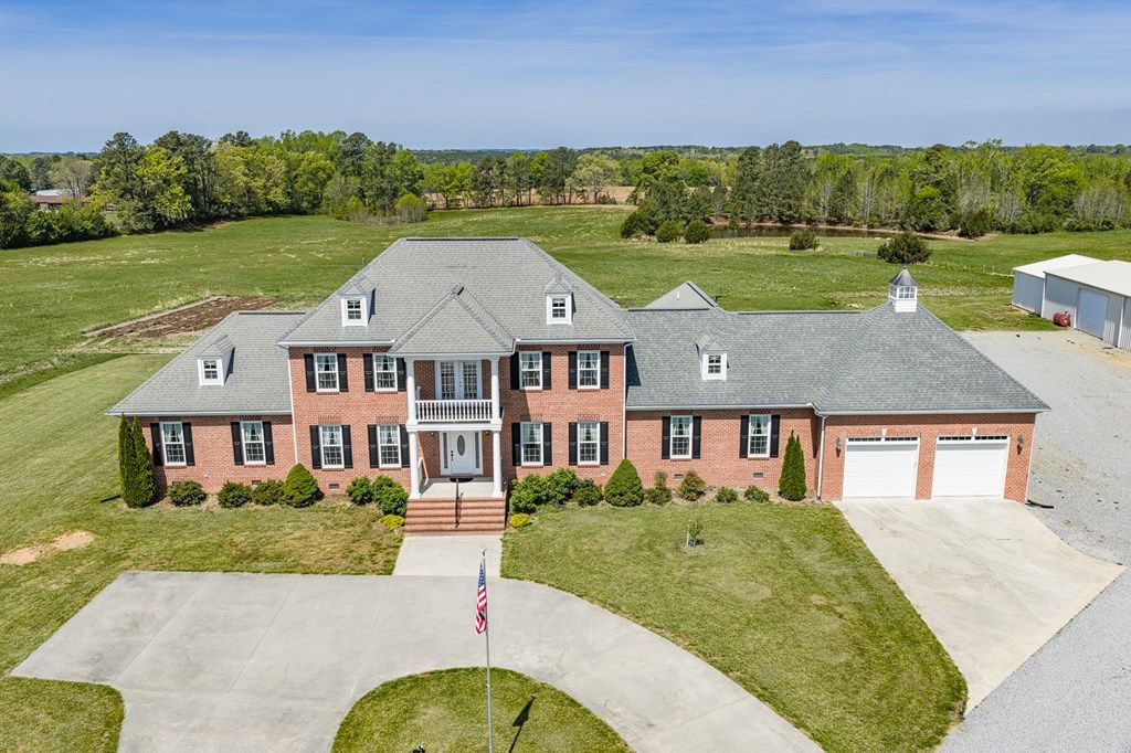 Photo of 2842 Goodes Ferry Rd, South Hill, VA 23970 (MLS # 109734)