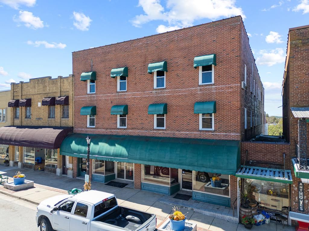 Photo of 522 N. Main St, Hillsville, VA 24343 (MLS # 100435)