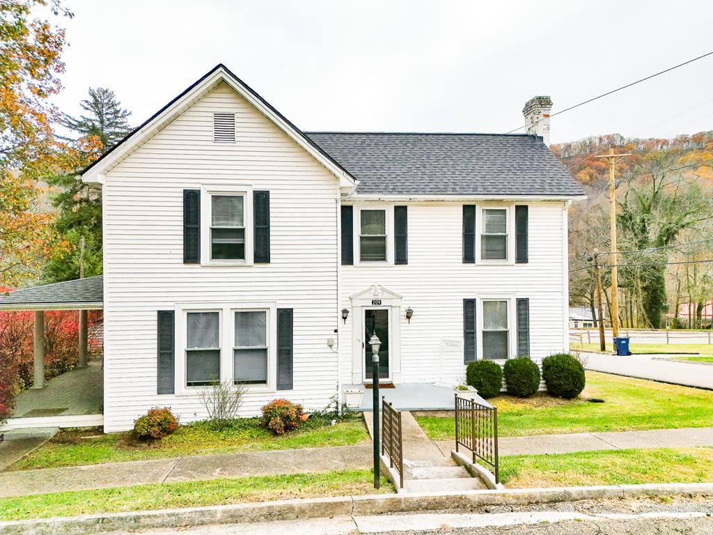 Photo of 209 Cypress Street, Gate City, VA 24251 (MLS # 104101)