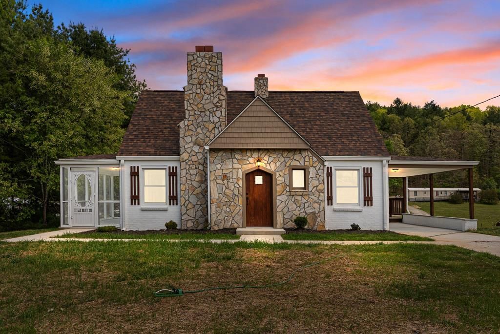 Photo of 392 Green Valley Road, Fries, VA 24330 (MLS # 110262)