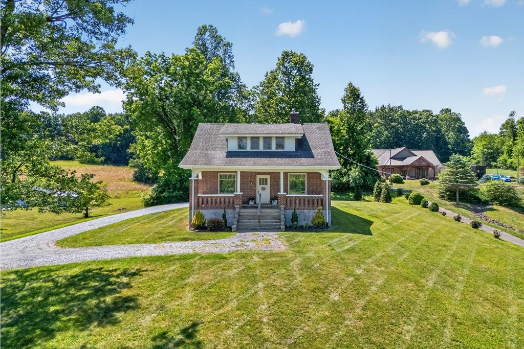 Photo of 132 Christiansburg Pike, Floyd, VA 24091 (MLS # 111432)