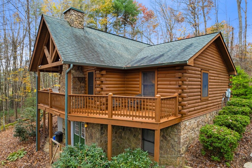 Photo of 138 Laurelwood Drive, West Jefferson, NC 28694 (MLS # 104034)