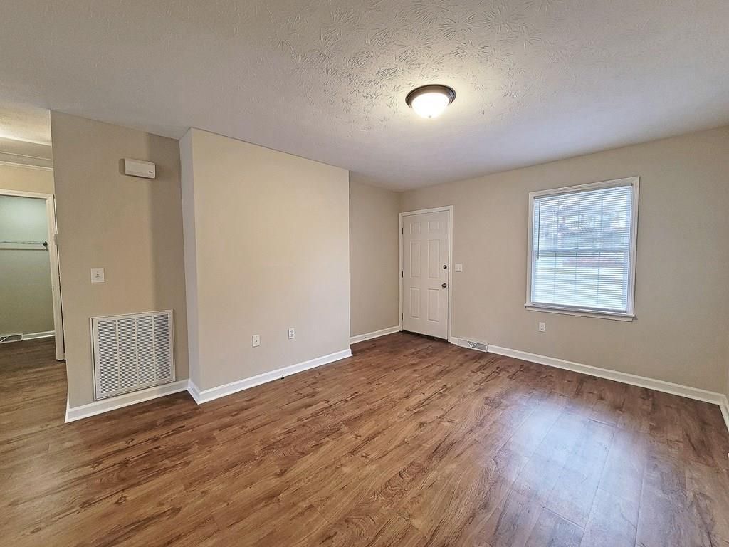 Photo of 962 Beverly Drive, # 9 Dr, Abingdon, VA 24210 (MLS # 104499)