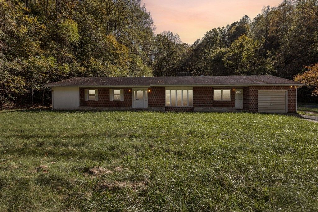 Photo of 21466 Us Hwy 58, Castlewood, VA 24224 (MLS # 103720)
