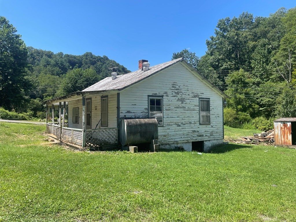 Photo of 1780 Kents Ridge Rd #0, Cedar Bluff, VA 24609 (MLS # 105748)