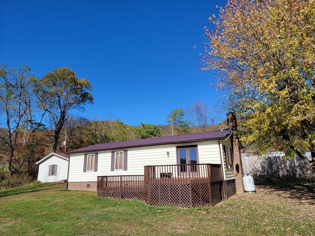 Photo of 223 Sandalwood Lane, Independence, VA 24348 (MLS # 103620)