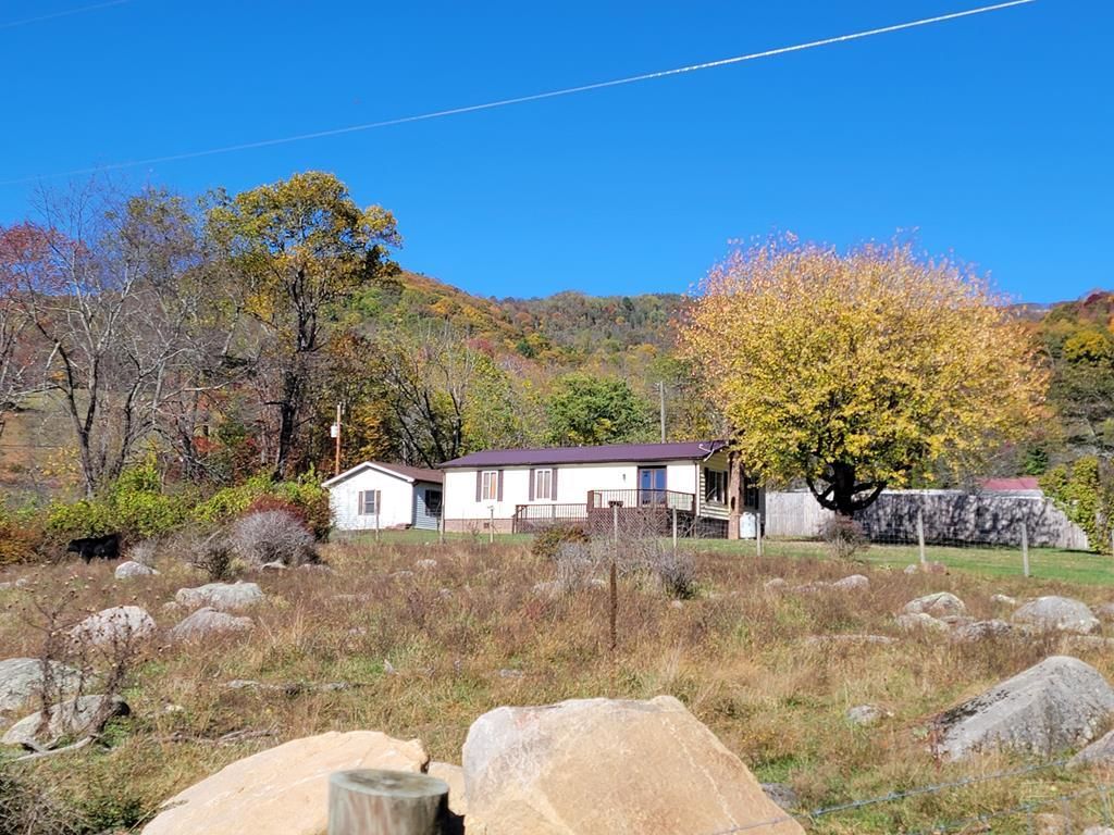 Photo of 223 Sandalwood Lane, Independence, VA 24348 (MLS # 103620)