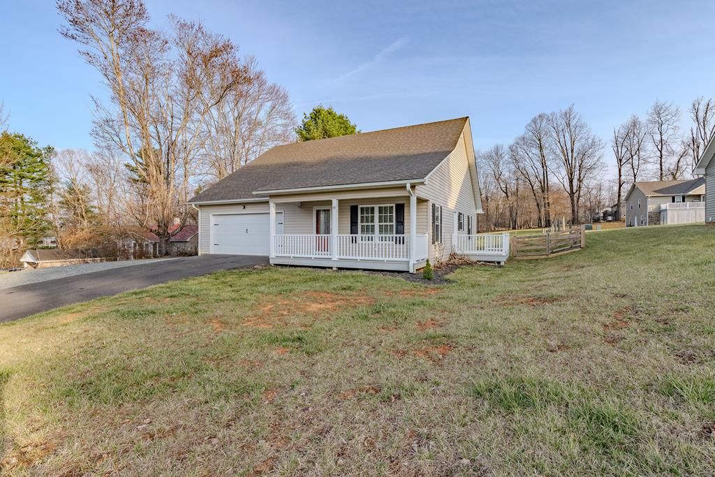 Photo of 44 Water Wheel Rd, Galax, VA 24333 (MLS # 109384)