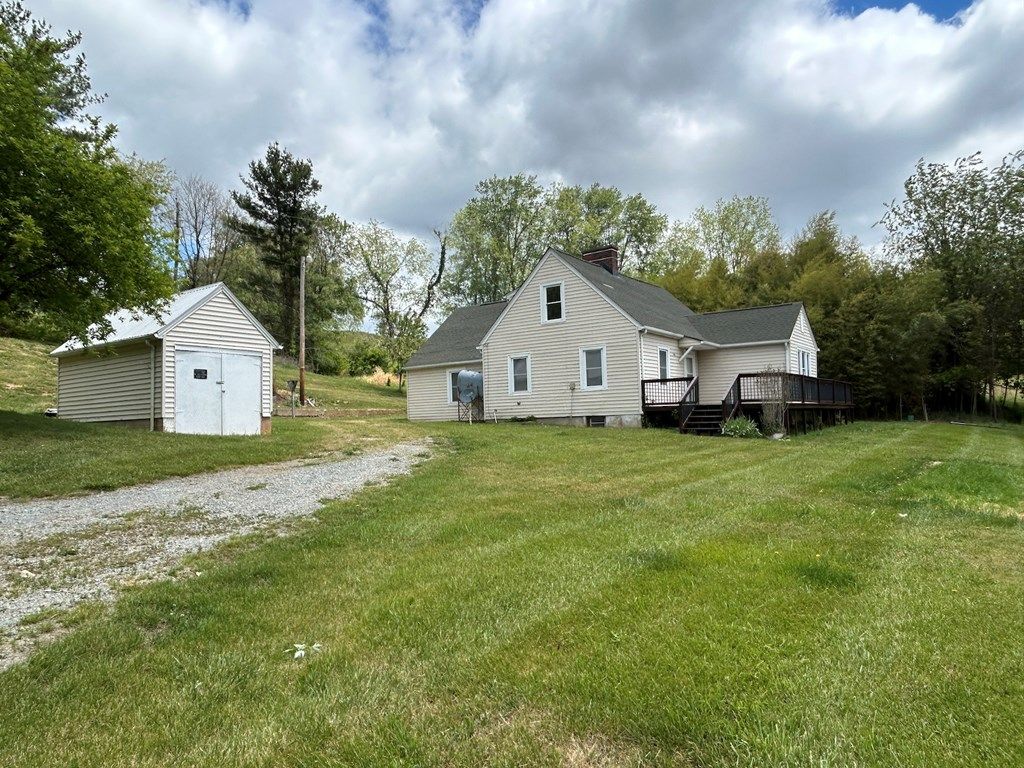 Photo of 1363 Beaver Dam Rd, Independence, VA 24348 (MLS # 110174)