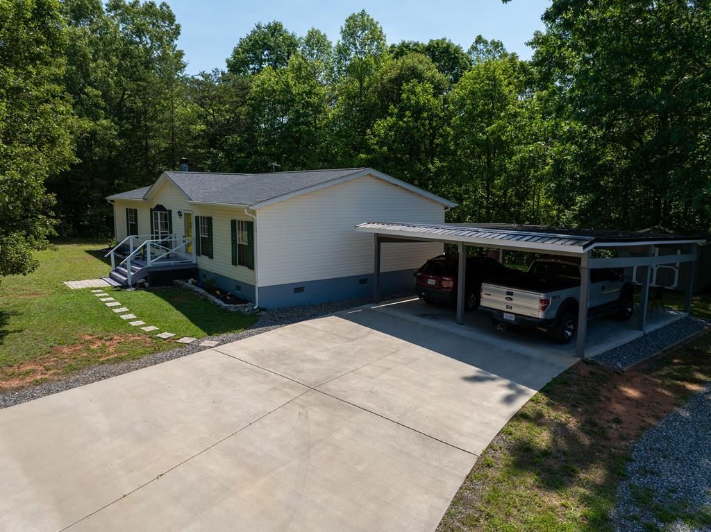 Photo of 367 Oak Hill Ln, Critz, VA 24082 (MLS # 99894)