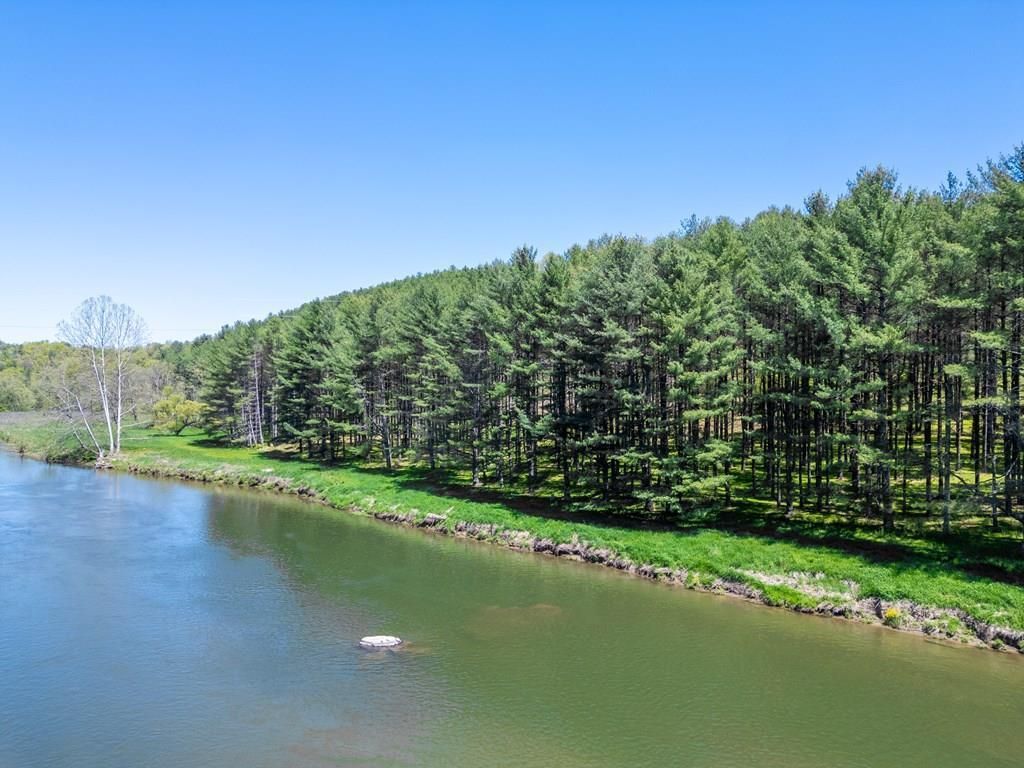 Photo of 5 Old Boyer's Ferry Rd #5, Galax, VA 24333 (MLS # 103081)