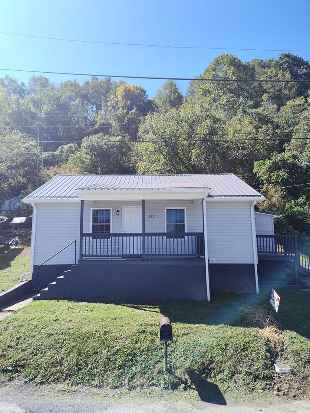 Photo of 312 Davidson St, Saltville, VA 24370 (MLS # 103796)