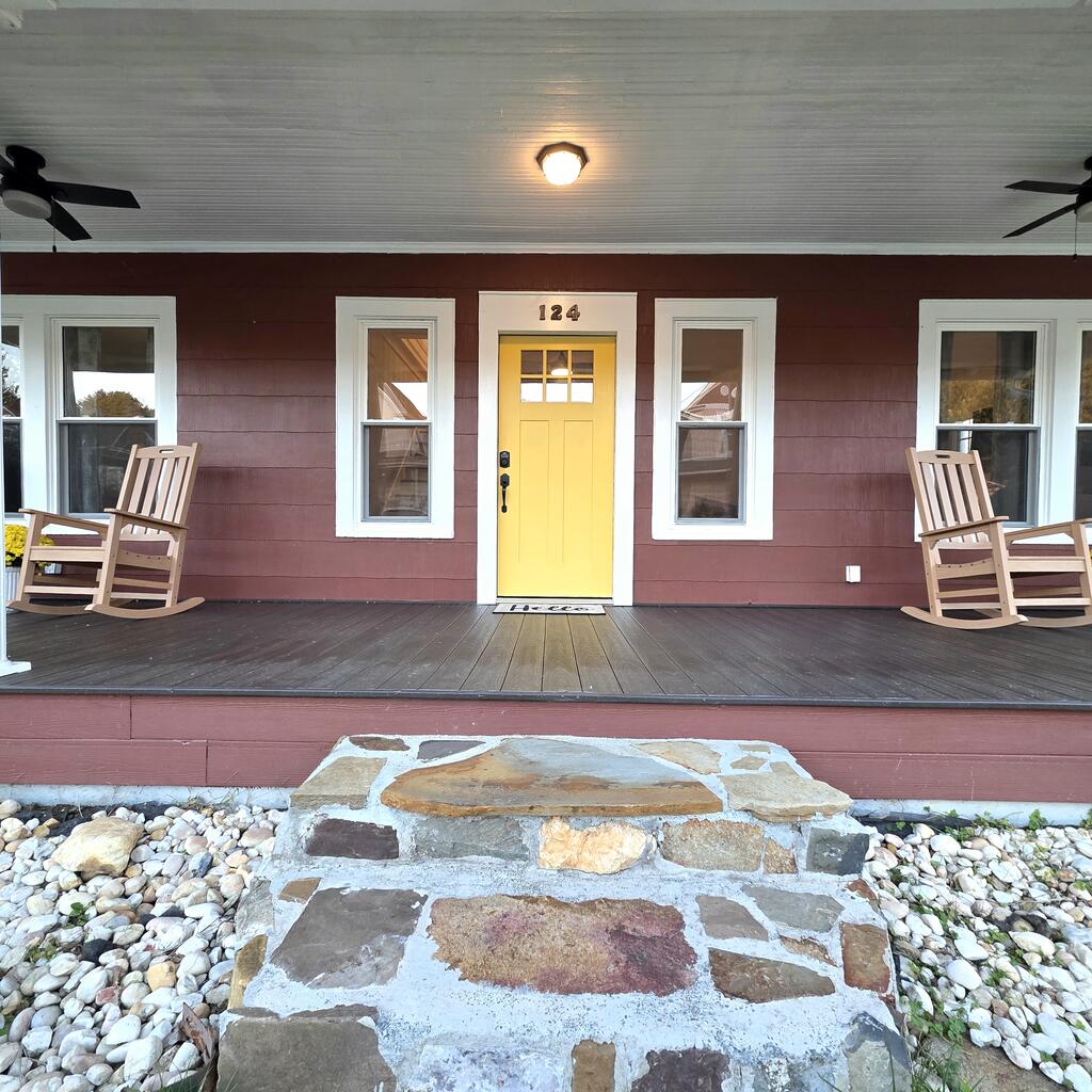 Photo of 124 Lee Drive, Fries, VA 24330 (MLS # 112176)