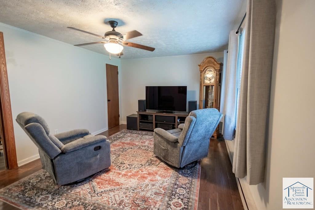 134 Commodore Ct
