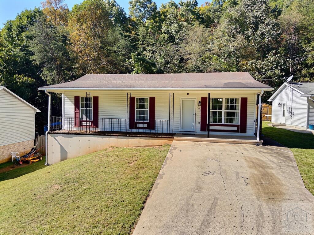 1102 Smith Lake Rd