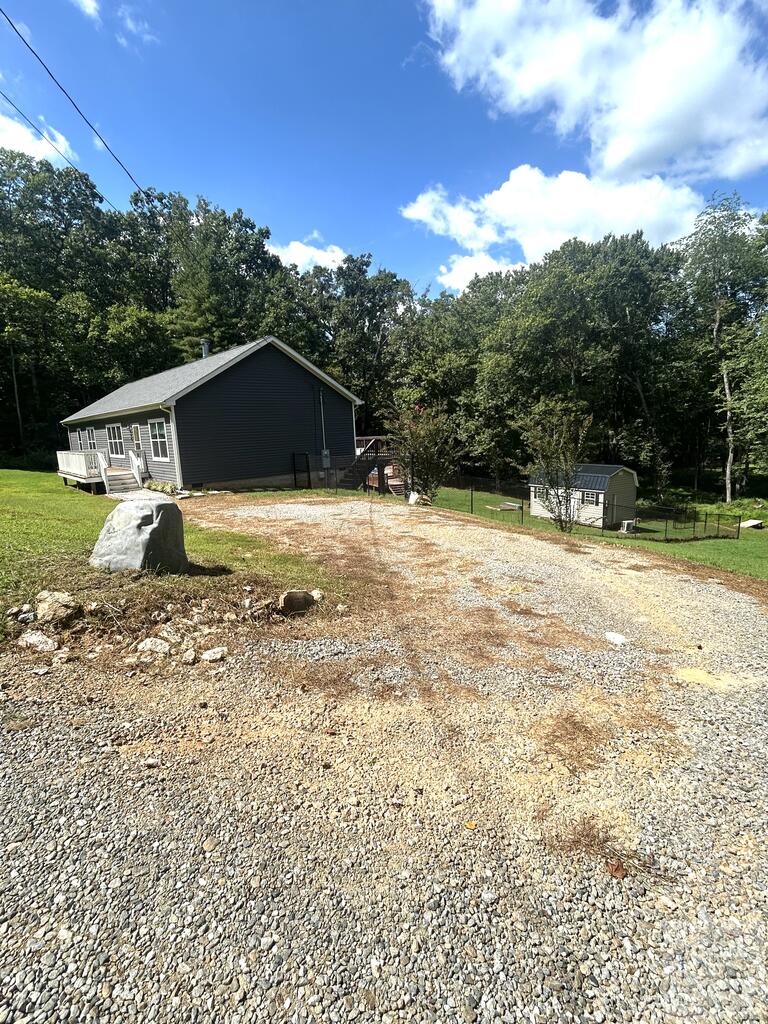997 Mountain Valley Dr