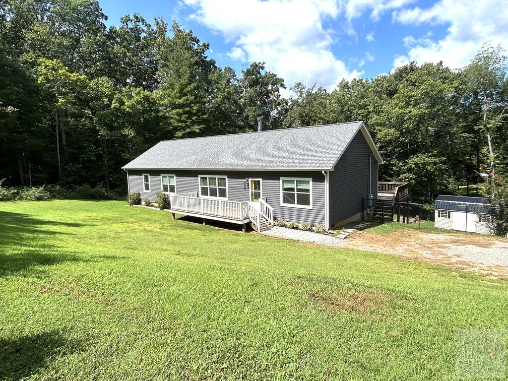 997 Mountain Valley Dr