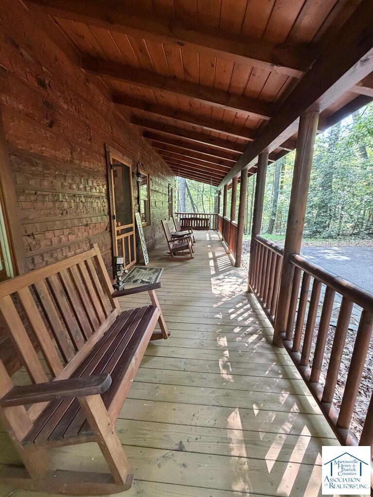 54 Reserve Ln