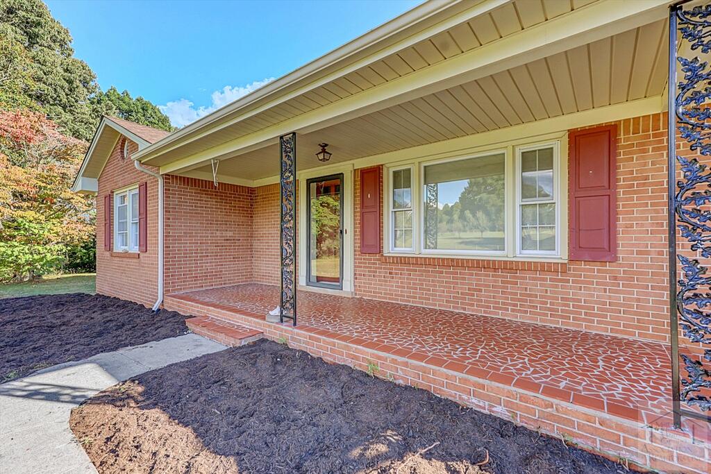 5394 Snow Creek Rd