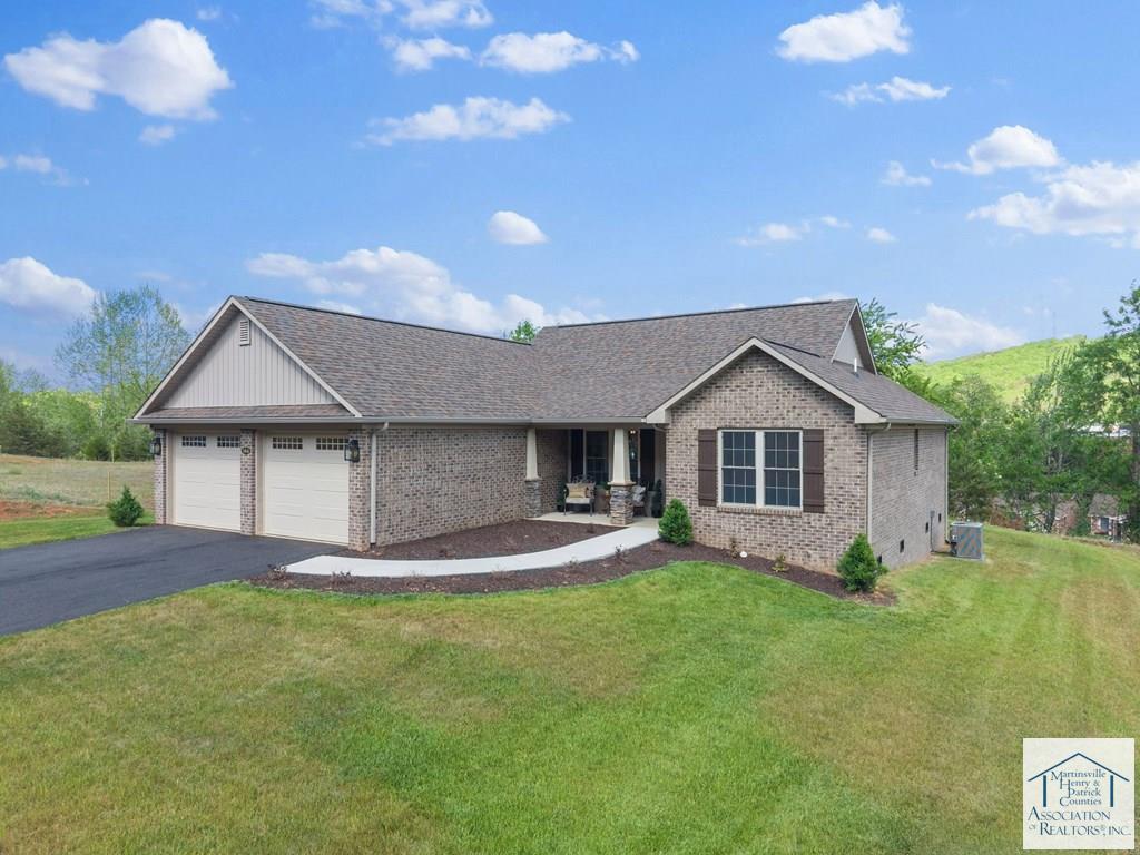 164 Lion Cove Lane