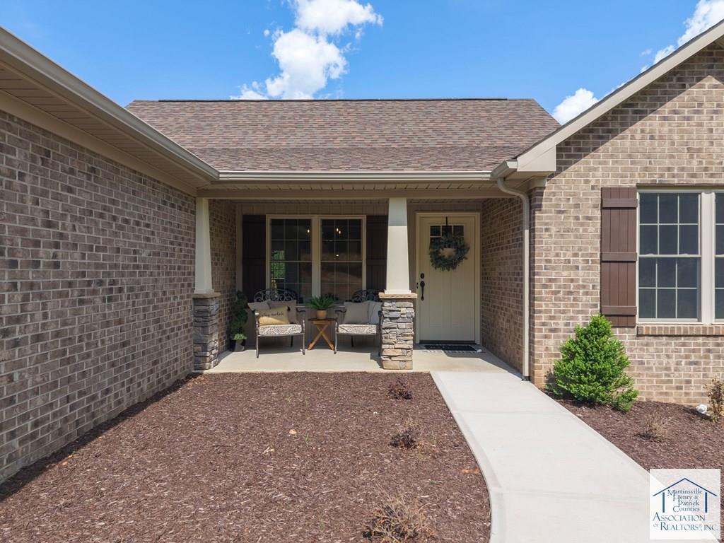 164 Lion Cove Lane