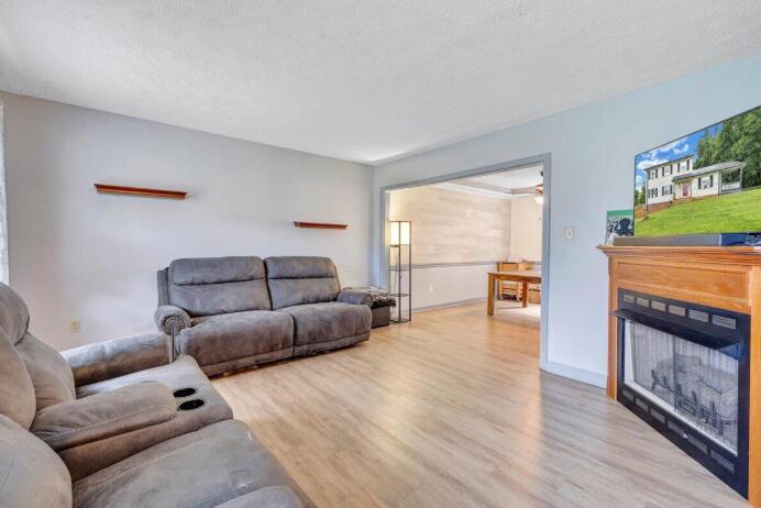 281 Cherokee Hills Rd