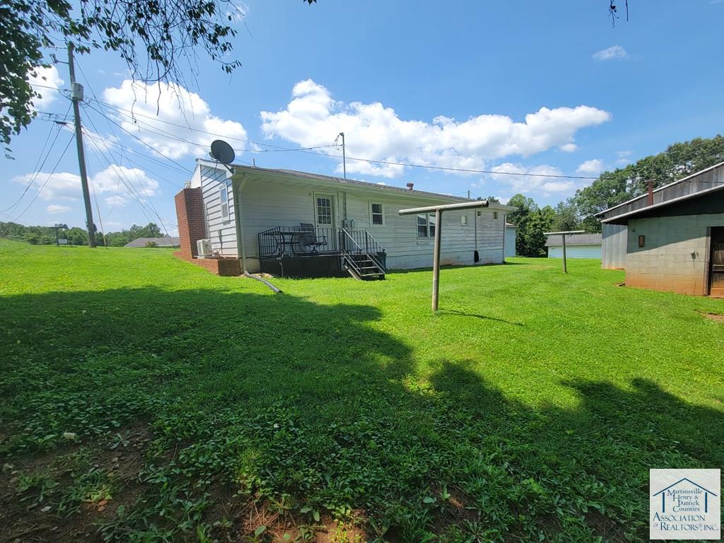 122 Acorn Rd