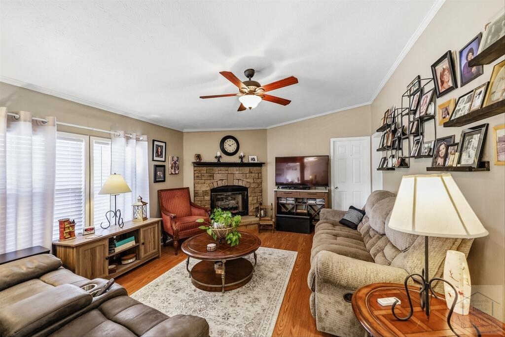 28 Chestnut Tree Rd