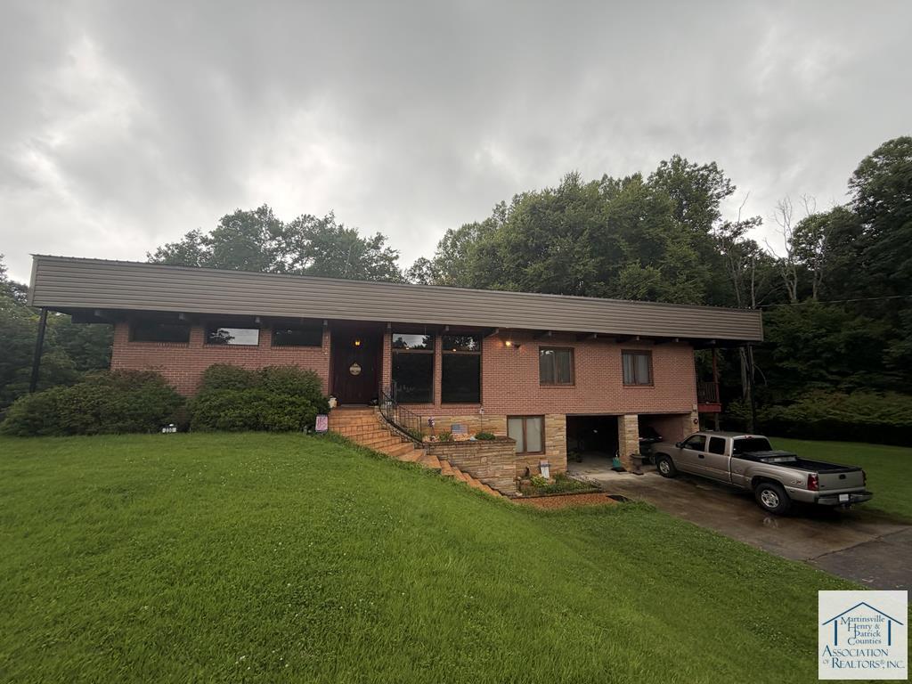 230 Baronwood Rd
