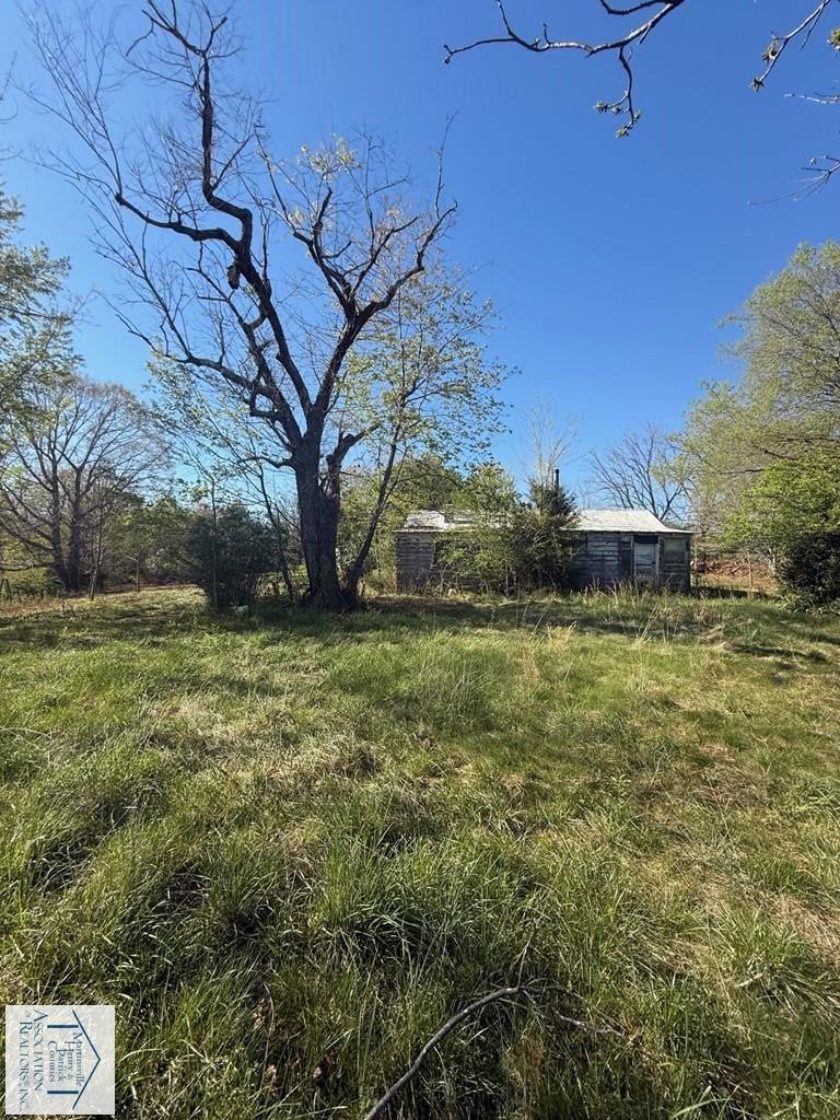 60 Ashgrove Ln,