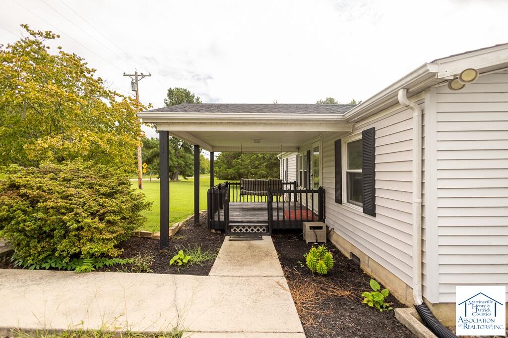422 Axton Rd
