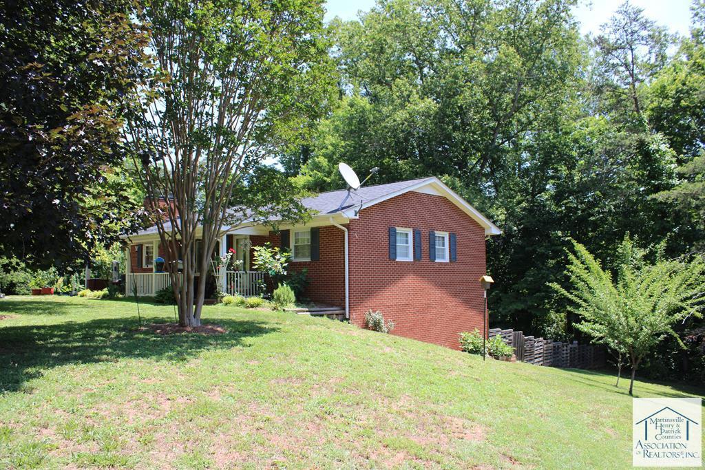 2937 Collinstown Rd