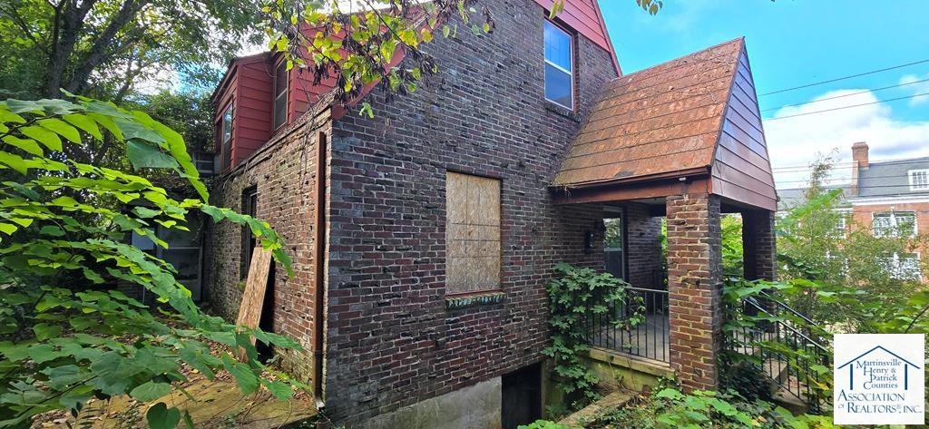 33 Cleveland Avenue