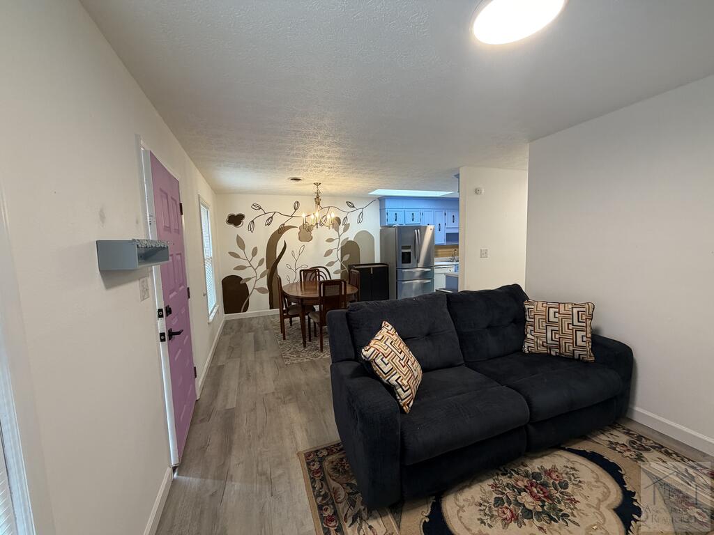 67 Valencia Dr