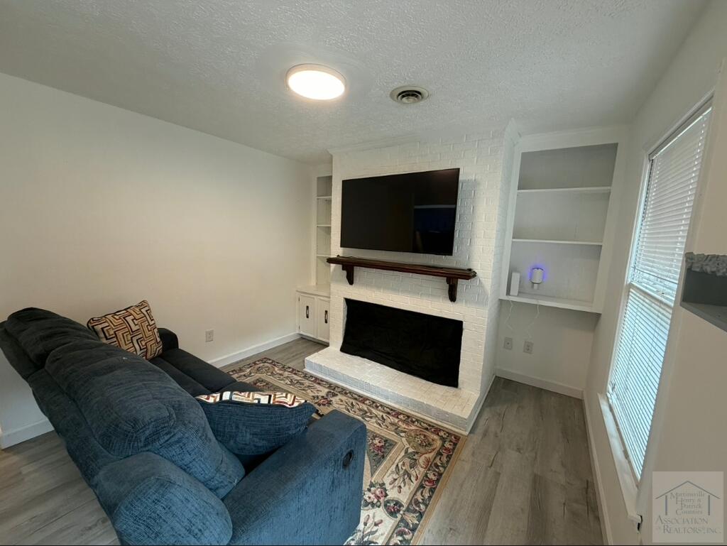 67 Valencia Dr
