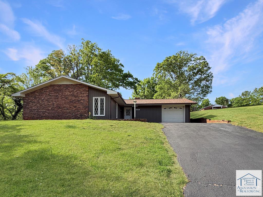359 Seminole Dr