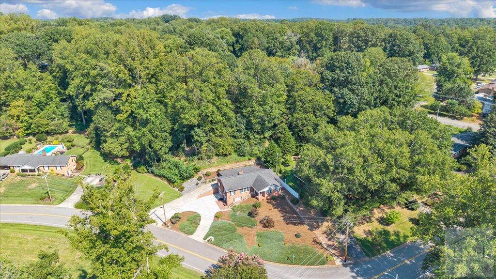 1301 Sam Lions Trail