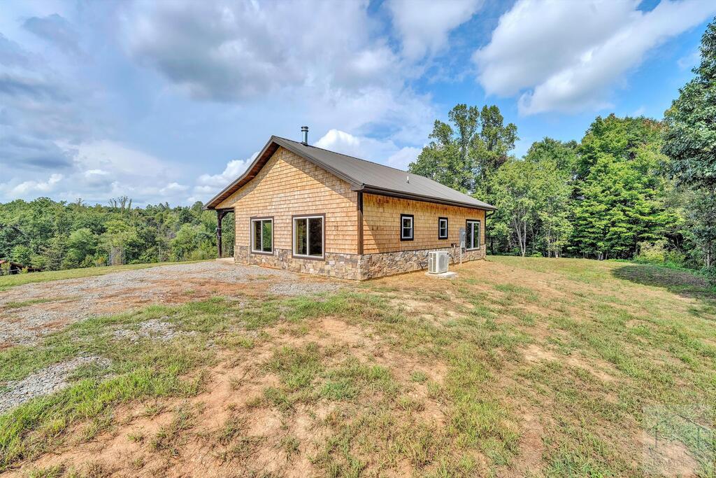 727 Crestridge Rd