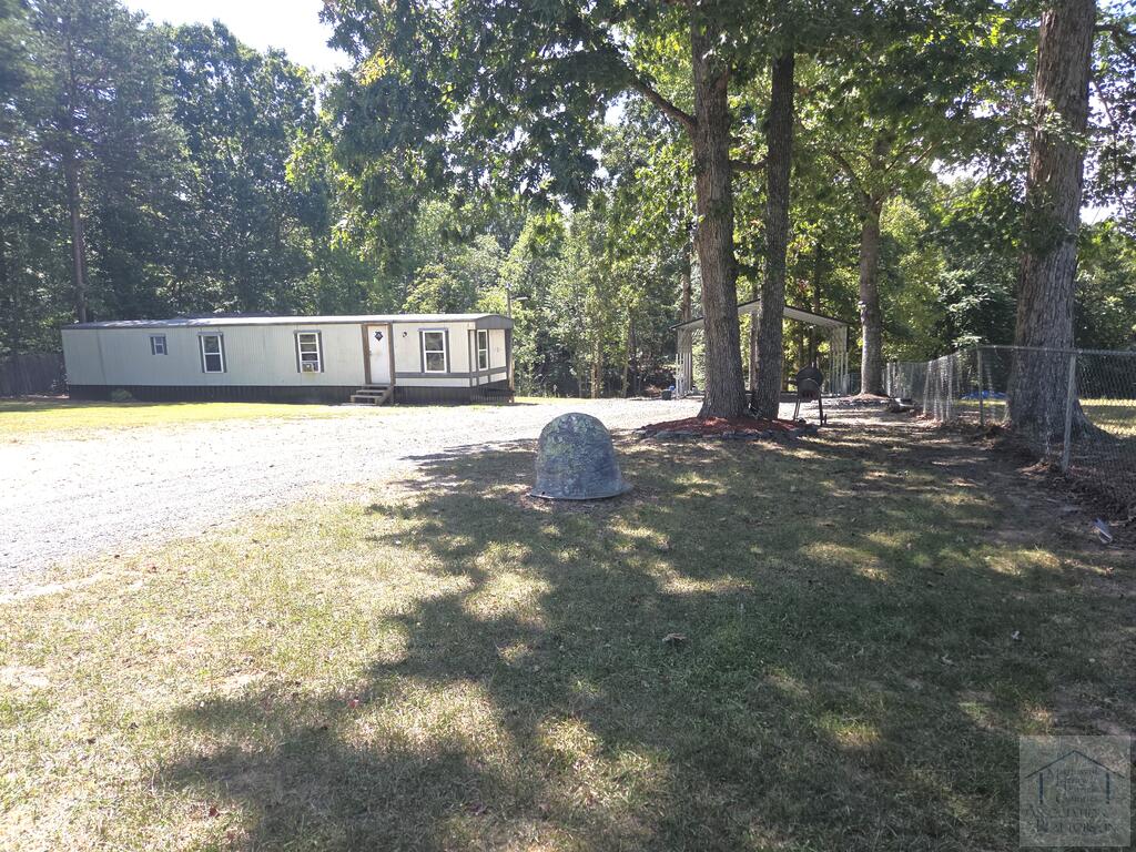 569 Saturn Dr