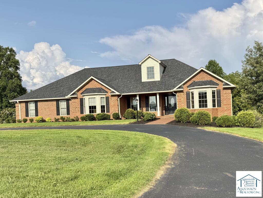 220 Owsley Dr