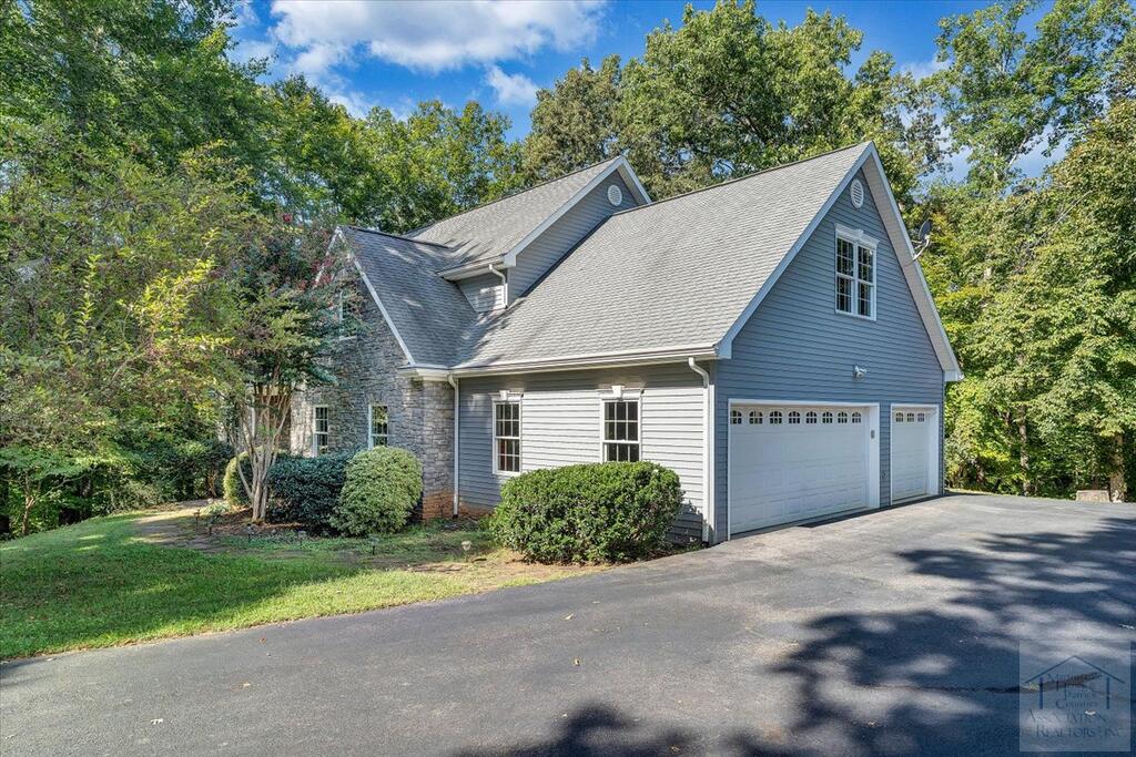 130 Plandome Court