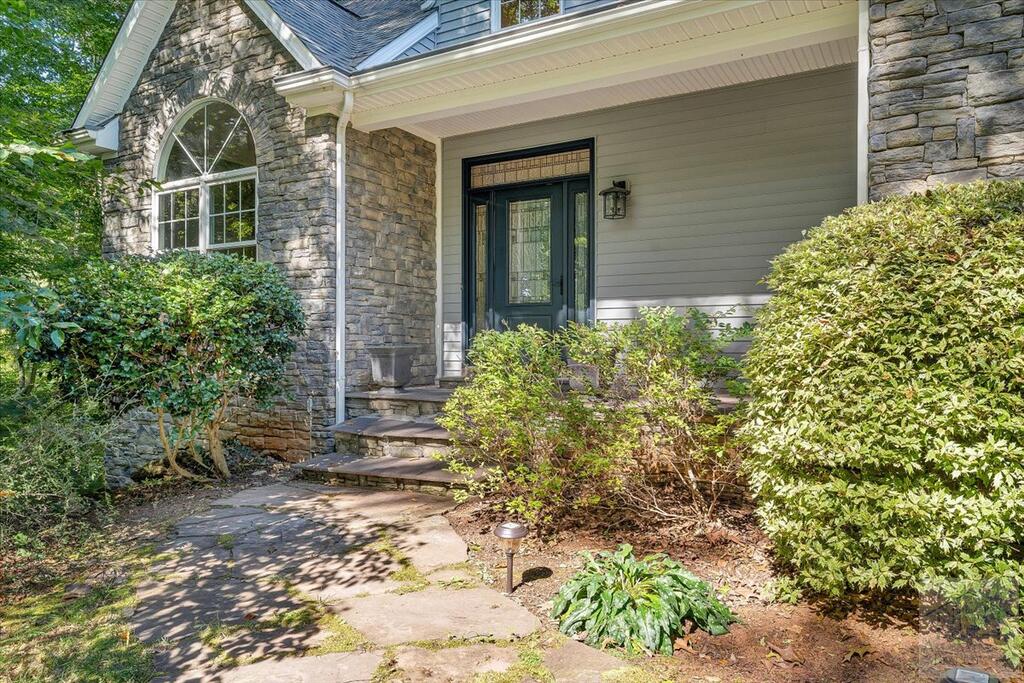 130 Plandome Court