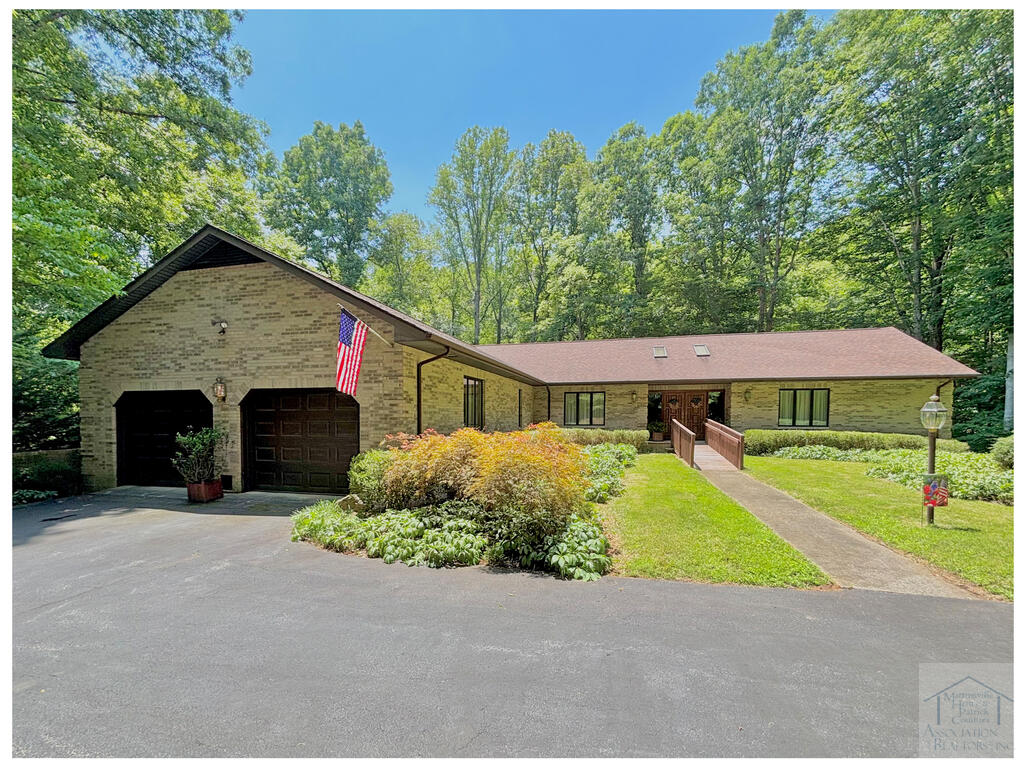 110 General Longstreet Court