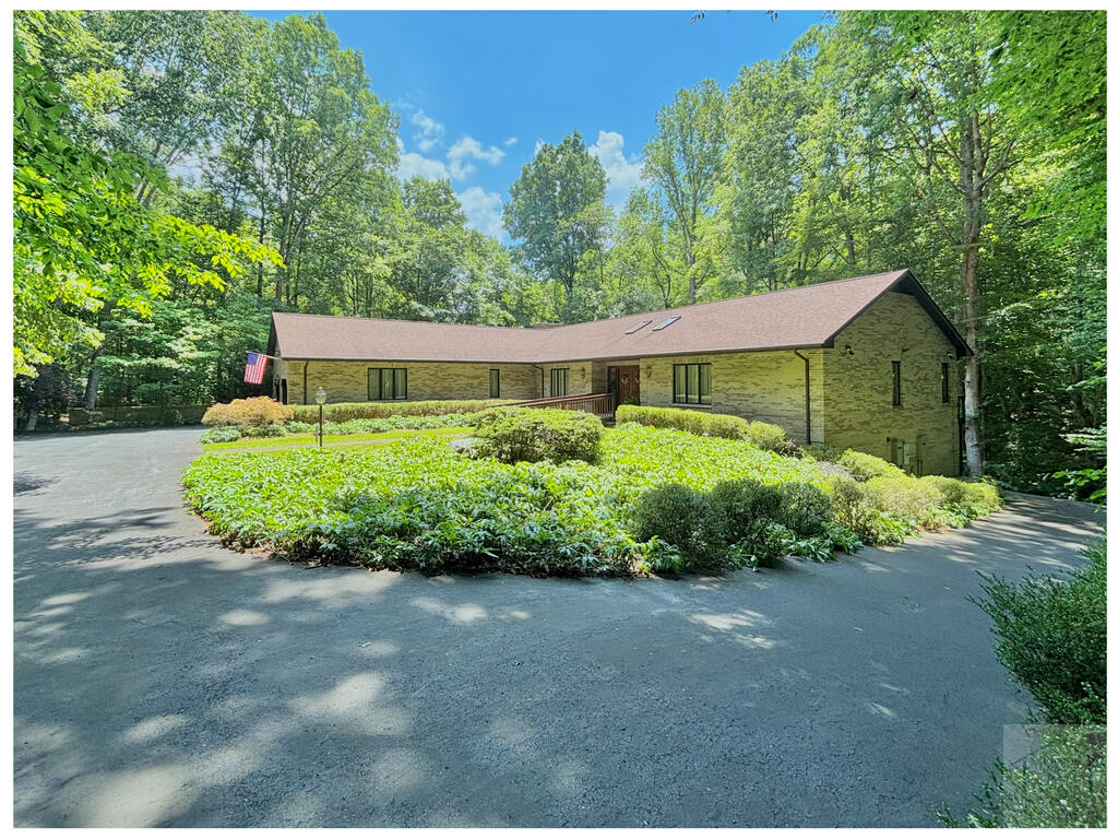 110 General Longstreet Court