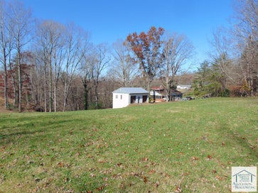 17 Thomas Rd Collinsville VA 24078