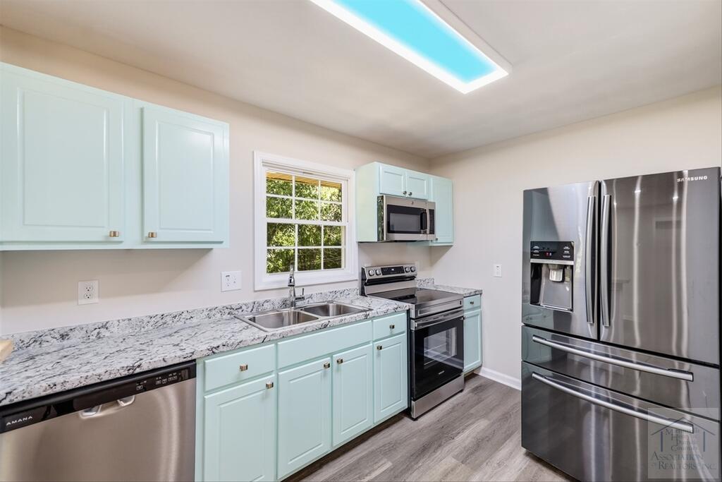 1303 Carver Court