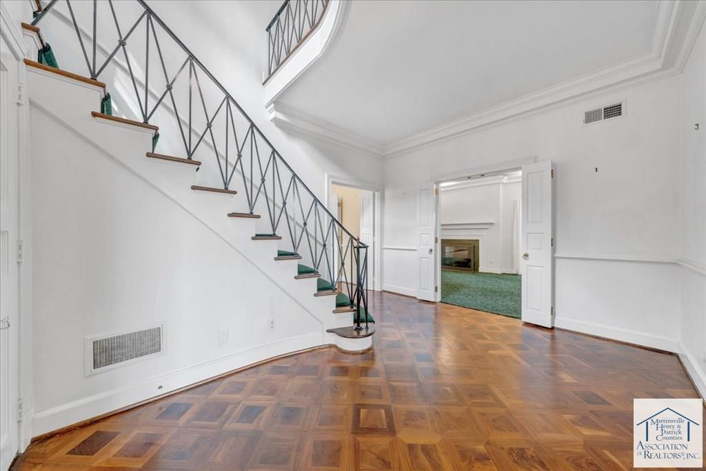 1119 Knollwood Place