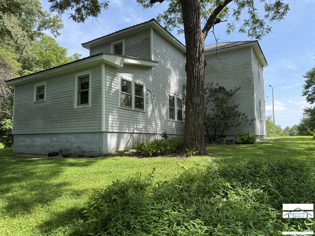 8211 Squirrel Spur Rd