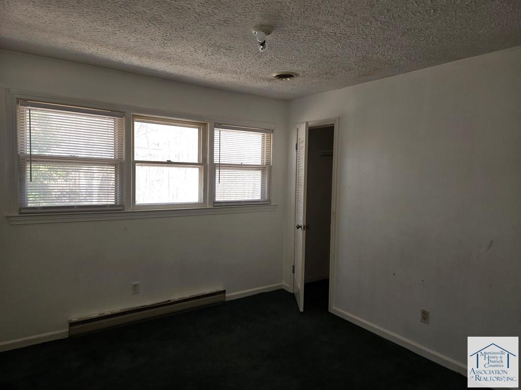 631 Carver Rd